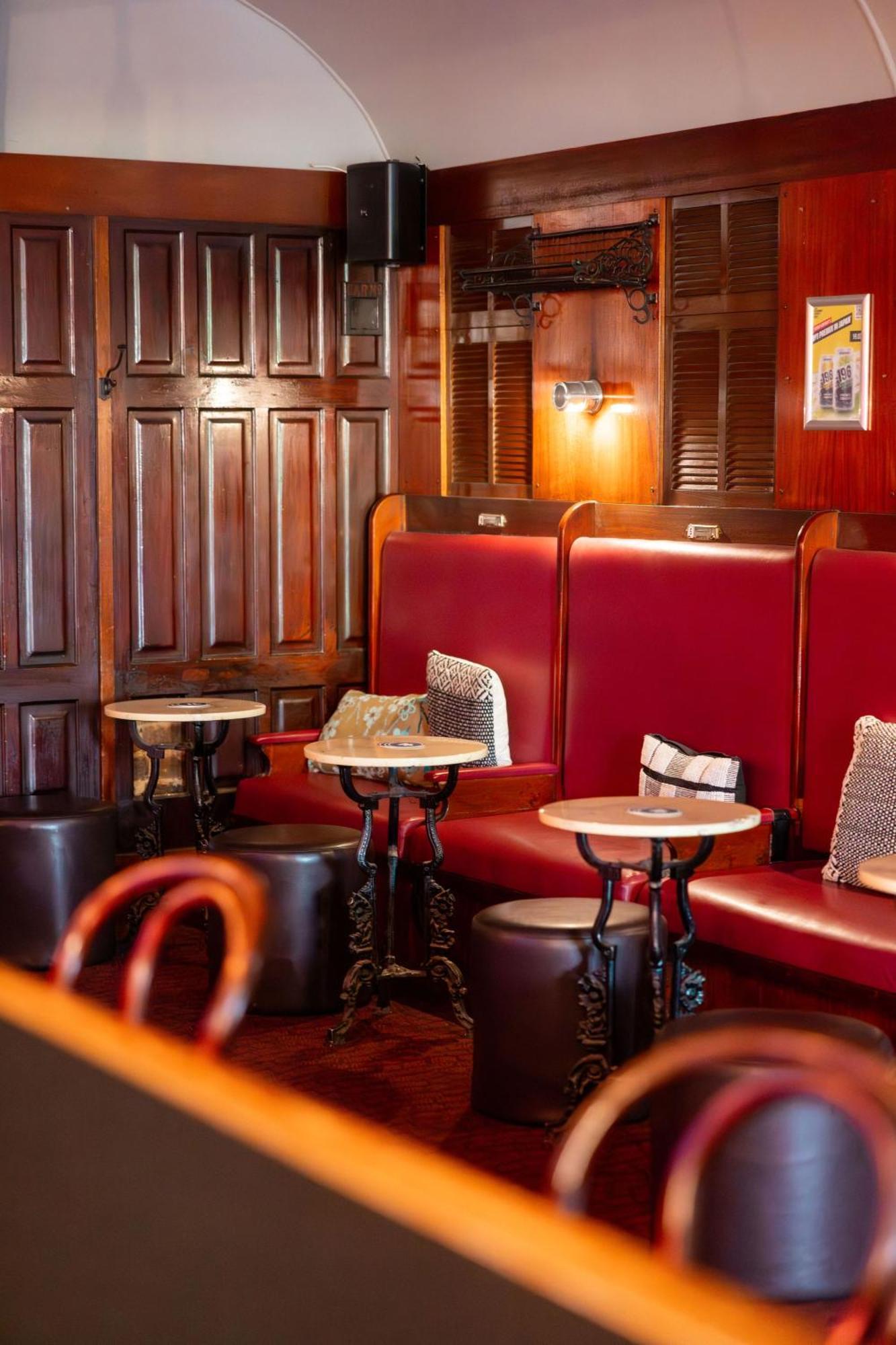 Hornsby Inn Экстерьер фото