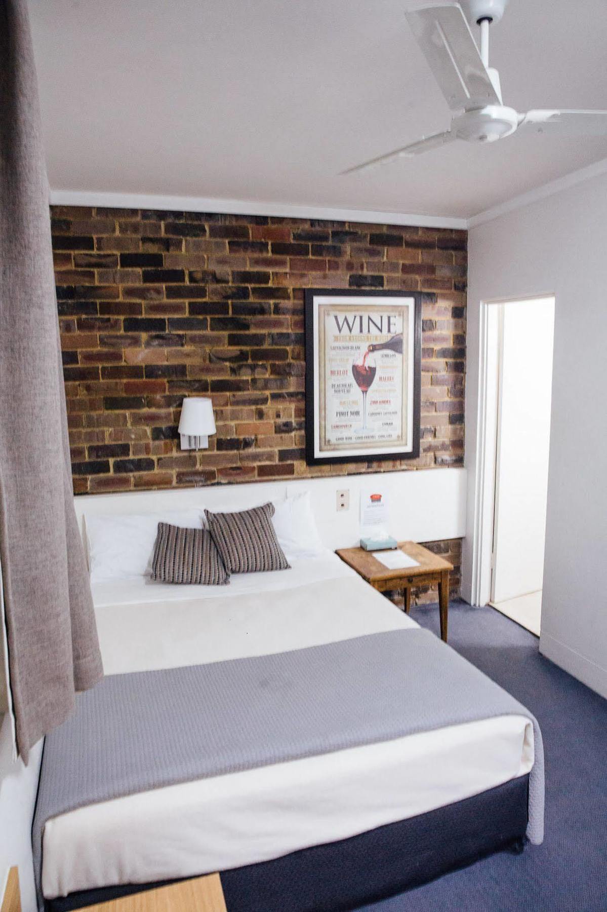 Hornsby Inn Экстерьер фото