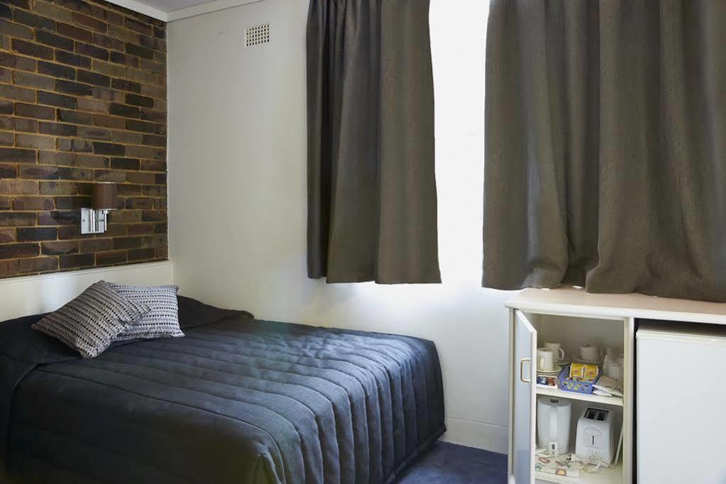 Hornsby Inn Экстерьер фото